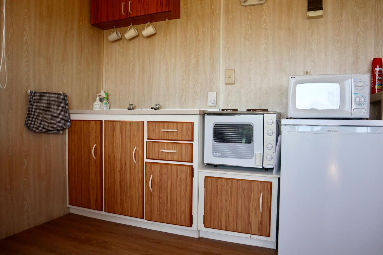 Mount And Surf View Cabin Pataua Экстерьер фото