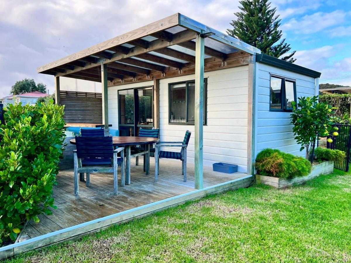 Mount And Surf View Cabin Pataua Экстерьер фото